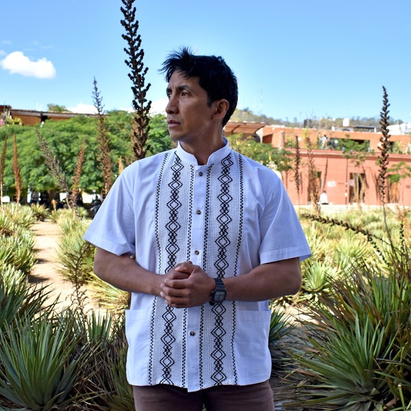 Mexican guayabera, manta shirt, Oxford shirt, Mexican shirt, Oaxaca man shirt, men's shirt, Mexican men's shirt, embroidery men shirt