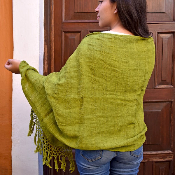 Handgeweven groene katoenen rebozo - elegant en veelzijdig, 100% ambachtelijk