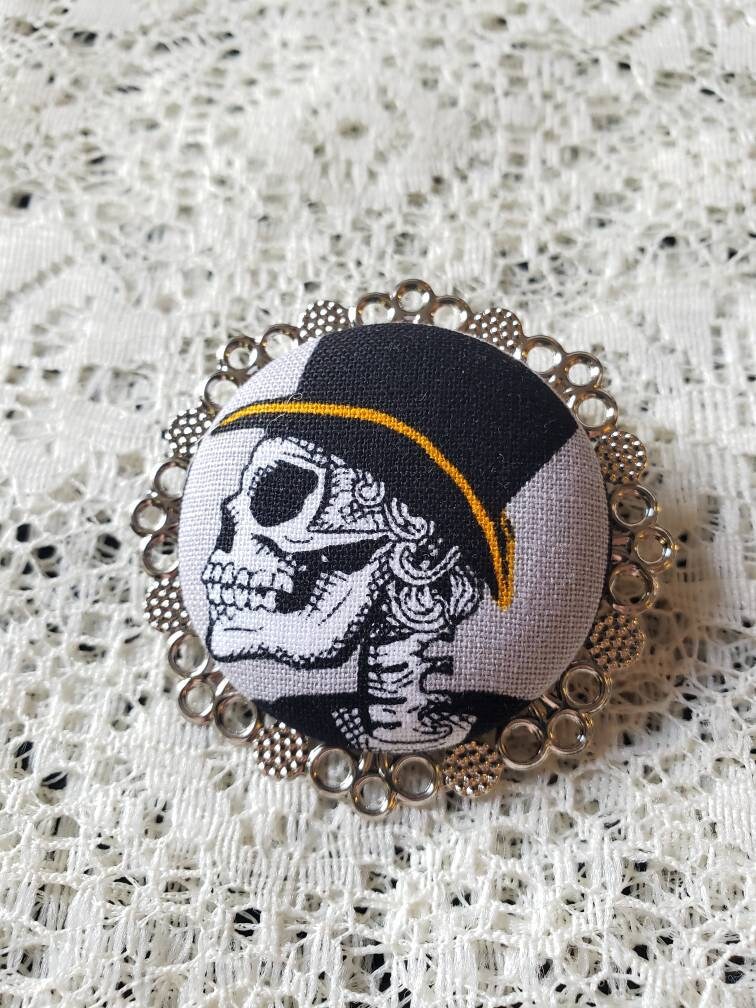 Skeleton Couple Fabric Button Brooch or Necklace: Halloween Goth ...