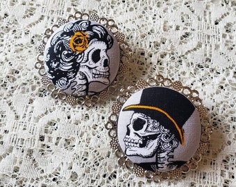 Skeleton Couple Fabric Button Brooch or Necklace: Halloween Goth Wedding Jewelry