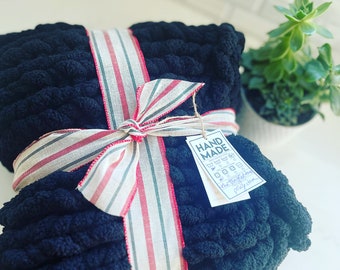 Chunky hand knit blanket