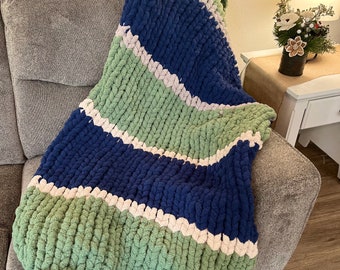Chunky hand knit blanket
