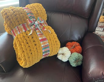 Chunky hand knit blanket