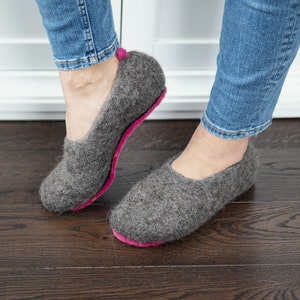 Felt felted wool slippers for women / wool clogs / boiled wool house shoes / felt mules for women / eco wool / handmade
