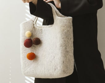 Natural felt womens handbag / felt shopping grocery bag