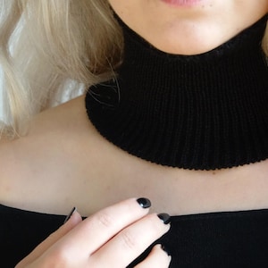 Merino Wool Rib Knit Neck Gaiter, Minimalist Layering Neck Piece