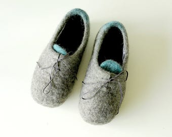 Felt felted wool slippers / scandi clogs / house shoes / hygge mules/ woman's/men's unisex / dip dye blue  / handmade / eco friendly wool