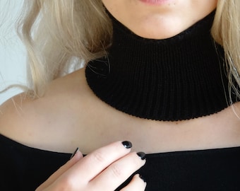 Knitted warm wool choker / neckwarmer / mock neck / mockneck/ turtleneck made from merino wool