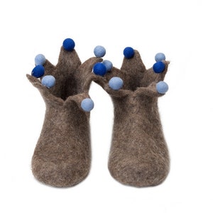 Felted wool slippers for women and men unisex / felt wool boots with pompoms / wool slippers / boiled wool slipper boots handmade image 3