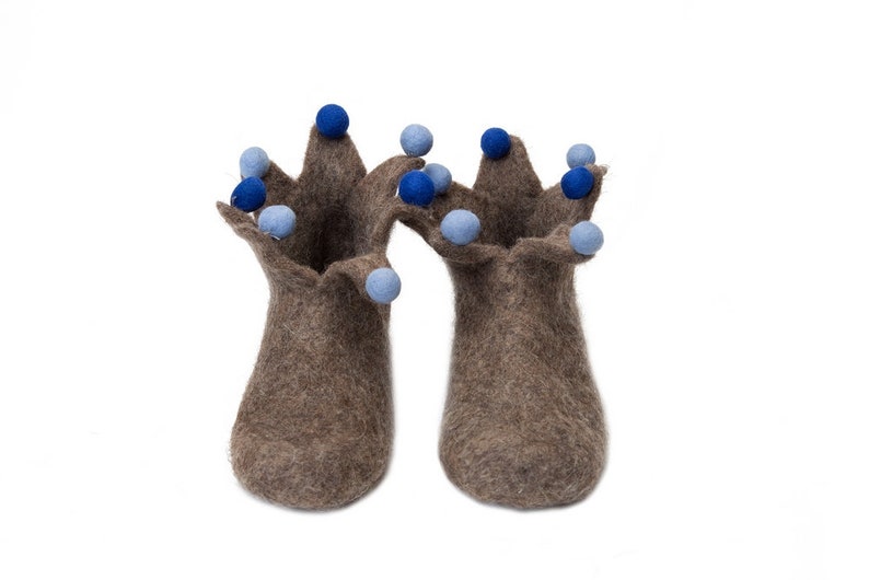 Felted wool slippers for women and men unisex / felt wool boots with pompoms / wool slippers / boiled wool slipper boots handmade image 3