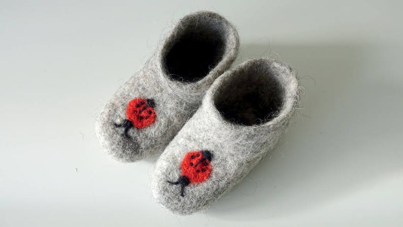 Children's felt felted wool booties / slippers / boots / crib shoes with ladybird handmade using highest quality wool soft and warm image 2