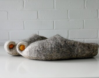 Grey Ombre Felted Wool Clogs, Natural Non-Itchy Slippers, Unisex Minimalist Indoor Shoes