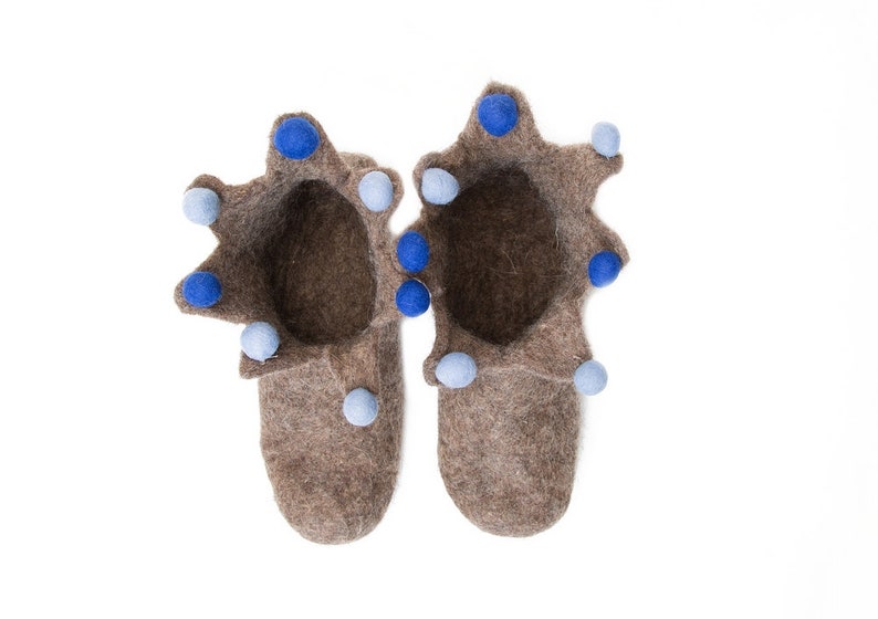 Felted wool slippers for women and men unisex / felt wool boots with pompoms / wool slippers / boiled wool slipper boots handmade image 5