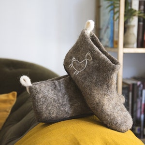 Felt felted boiled wool slipper boots for men and women with sole House shoes Wool clogs Felt mules Eco friendly Perfect gift image 1