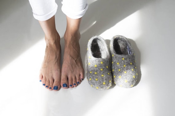 wool slipper clog