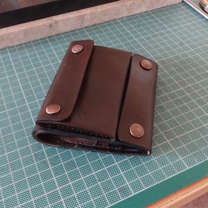 Monedero de cuero Bifold con monedero de moneda Fullgrain hecho a mano Handstitched