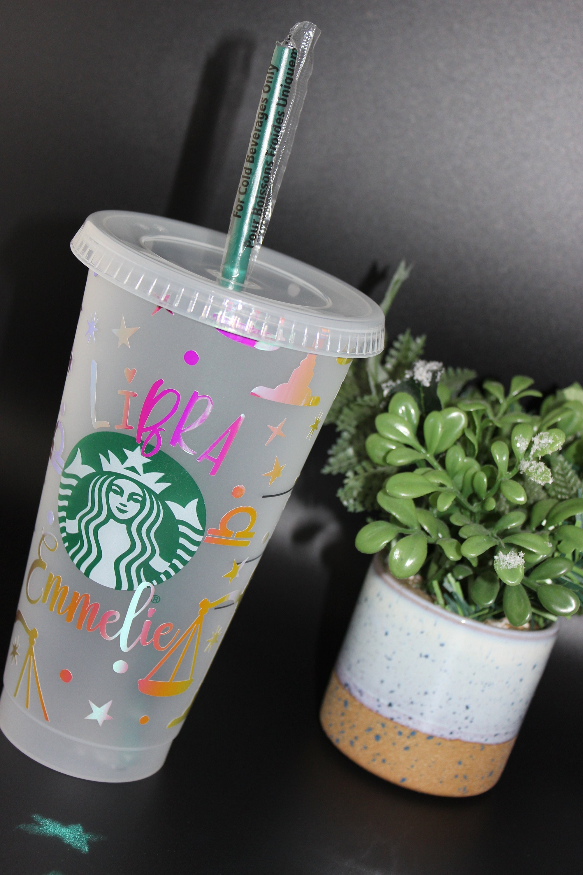 STL file Plug for Starbucks Hot Cup, Flexible plug for the standard reusable  Travel To go Starbucks Venti grande coffee cup, doubles as belt strap 🔌・3D  printable model to download・Cults