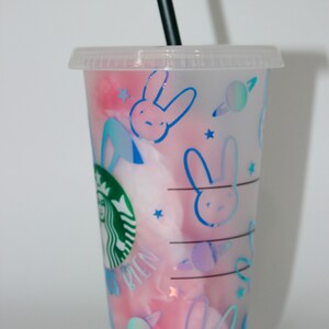 Bad Bunny Heart Cup, Bad Bunny Merch, Starbucks Reusable Cold Cup, El ultimo tour del undo, YHLQMDLG, Starbucks venti cup, bad bunny gift