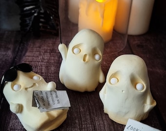 GHOST FIGURE - artdoll ,home spooky decor, halloween ,set ,haunted creepy cute ,ghost stories, terror decor witchy
