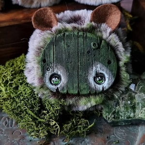 MONSTERS - pelzige Monsterpuppe - gruselig süß Halloween Puppe Artdollspooky Farben Wohndekor Sammler Sammlerstück witzig