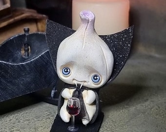 VAMPIRE GARLIC DOLL- dracula vampire artdoll toy collector home spooky decor gift blythe halloween decor cute coquette chibi
