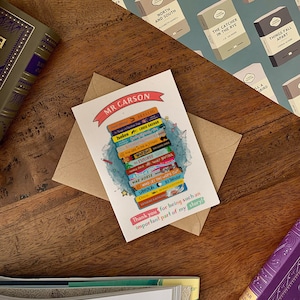 Carte de remerciement de professeur | Texte personnalisé personnalisé | Pile de livres pour enfants | Carte de vœux livresque | Wonder, Holes, War Horse, Skellig, etc.