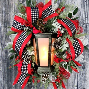 Cardinal Christmas Wreath with Lighted Lantern – Rustic Winter Decor