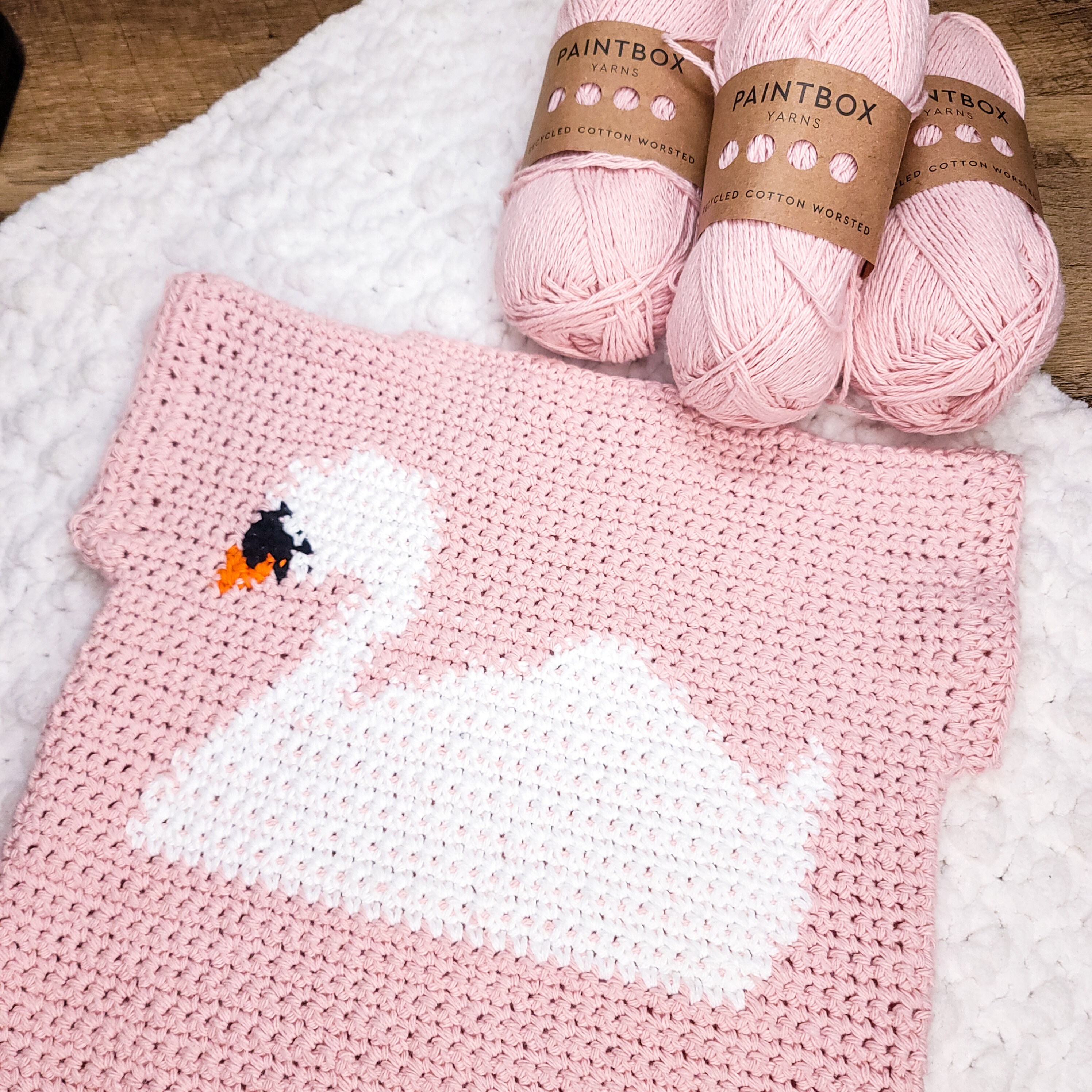 エピヌ　é animal knit swan il_1080xN.6123074842_4ivb.jpg