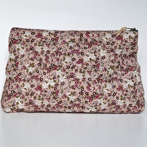 25x16x6 cm/  9,8x6,2 inch quilted pink floral cotton toiletry bag