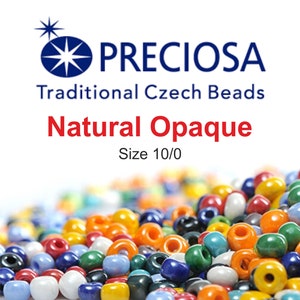 Puede incluir: Primer plano de un montón de cuentas de vidrio checo opacas y de colores en tamaño 10/0. Las cuentas son una mezcla de rojo, naranja, amarillo, verde, azul y blanco. Las cuentas son de la marca Preciosa, conocida por sus cuentas de alta calidad.