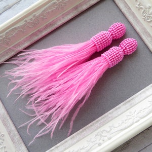 Long Beaded tassel earrings Gentle Pink Fringe Ostrich Feather Earrings Seed bead Light Rose earrings Oscar earrings Clip on tassel earrings