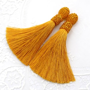 Gold Clip on earrings Light Gold silk tassel earrings Long beaded tassel earrings Oscar de la renta earrings Oscar Seed bead fringe earrings