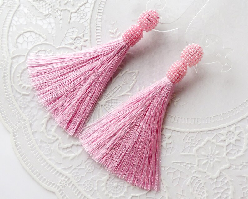 Pink silk tassel Beaded tassel earrings Pink stud tassel earrings Oscar de la renta earrings Pink clip on tassel earrings Seed bead earring