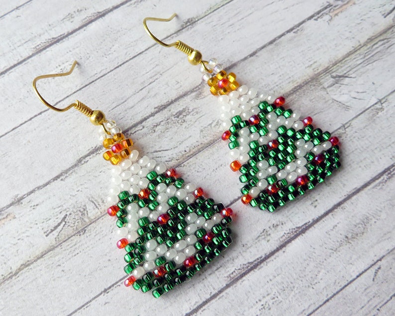 Green Christmas Tree Earrings Xmas Earrings Long Beaded Etsy