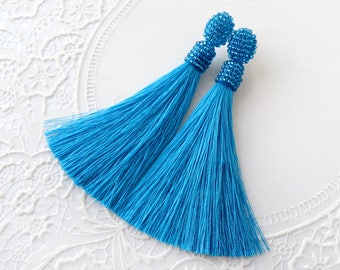 Sky Blue silk tassel Beaded tassel earrings Stud tassel earrings Oscar de la renta earrings Blue clip on tassel earrings Seed bead earrings