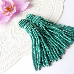 Emerald Green tassel earrings Long Beaded earrings Clip Seed bead earrings Oscar de la Renta earrings Dangle tassel earrings Fringe earrings