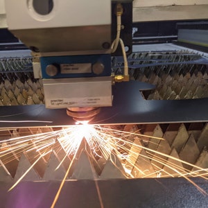 Lasermetallschneid- und Gravurservice | Aluminium, Stahl und mehr!| Perfekt für kleine Unternehmen | Kundenspezifische Produkte | Große Bestellungen