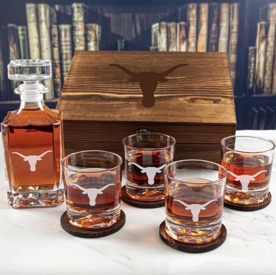 Texas Longhorns Whiskey Decanter Gift Set | 4 Engraved Glasses ...