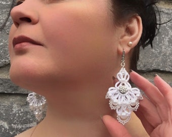 Wedding earrings, Bridal drop earrings, Chandelier earrings for bride, Silver dangle earrings, Elegant earrings with Pearls