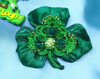 St Patrick's Day Clover brooch, Shamrock brooch, Women's st. patrick's day gift, Clover jewelry, Leaf Clover brooch, Irish Gift.