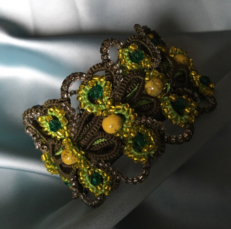 Tatting Tutorial Bracelet Frevolite Tatted Lace jewelry Chiacchierino Shuttle Tutorial Pattern Ankars