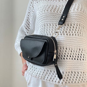 Handy Umhängetasche für Damen Mini Crossbody Bag Brusttasche Kleine Schultertasche Handgemachte Umhängetasche Vegane Leder Geldbörse Handytasche