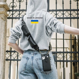 Auch in anderen Farben erhältlich - wie auch bei allen anderen Handy Accessoires mit Gürteltasche