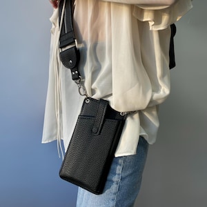 Etui portefeuille bandoulière avec bandoulière multifonctions Sacoche utilitaire pour téléphone portable iphone 15 pro Ceinture de poche festival en cuir végétalien