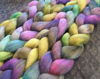Thriller 4 oz Dyed Corriedale Combed Top