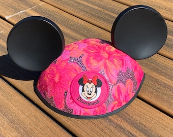Vintage Disneyland Minnie Swarovski Crystal Hat