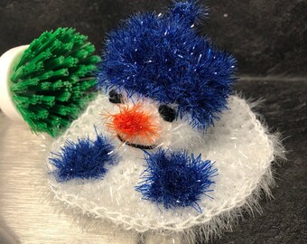 Melted Snowman Scrubby