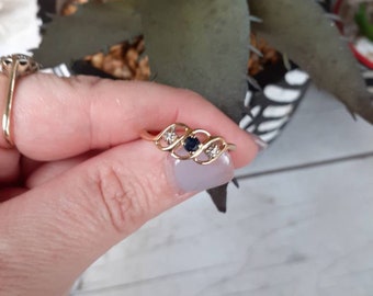 Vintage Yellow Gold Saphire And Diamond Ring Minimalist Dainty