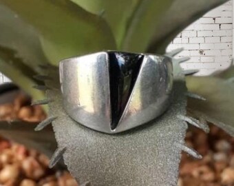 Vintage Onyx and Sterling Silver Ring