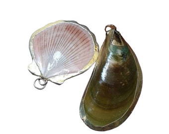 Vintage Set of 2 Yellow Gold Trimmed Shell Pendants Seashell Beach Life Ocean Pair Lot